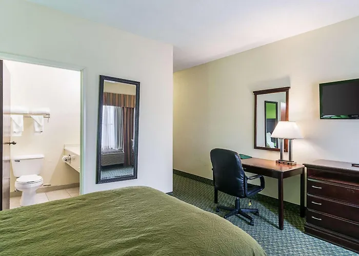 Quality & - Chicago Southland Hotel 3*