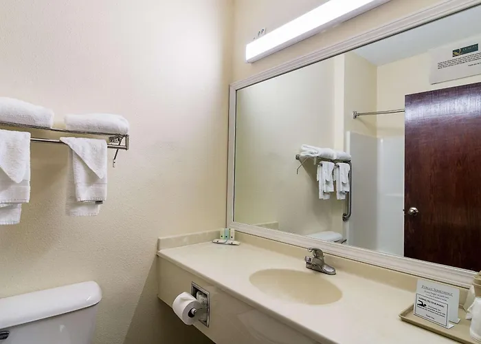 Hotel Quality & - Chicago Southland Harvey